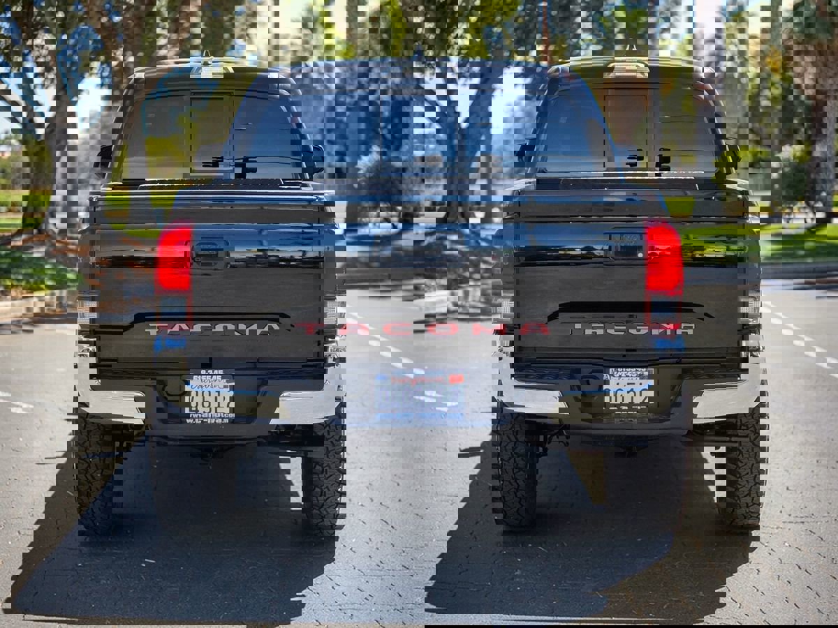 Used 2018 Toyota Tacoma SR5 image 6