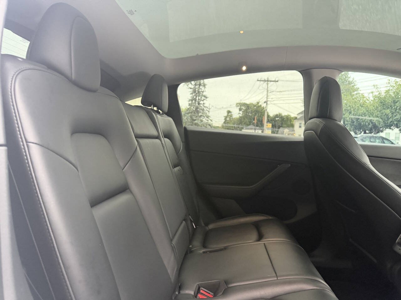 Used 2021 Tesla Model Y Long Range AWD/4WD image 24
