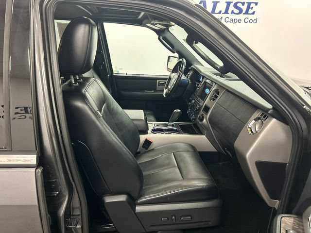 Used 2017 Ford Expedition Limited w/ Equipment Group 301A AWD/4WD image 26