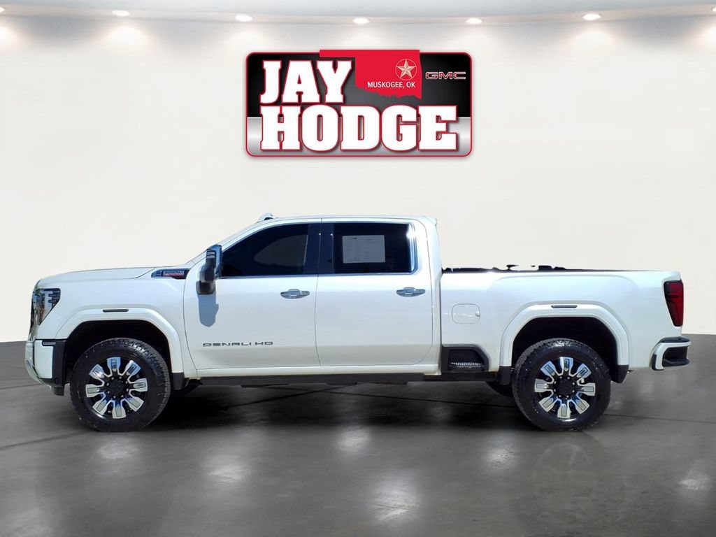 Used 2025 GMC Sierra 2500 Denali w/ Denali Reserve Package AWD/4WD image 8