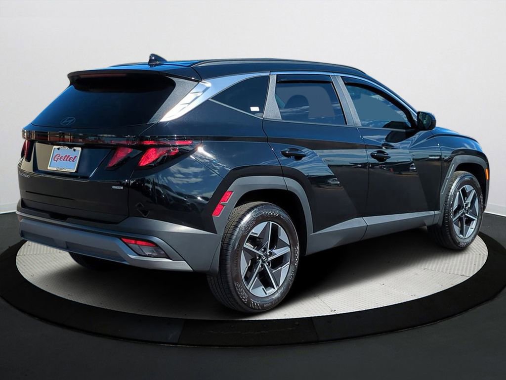 Certified 2025 Hyundai Tucson SEL image 3