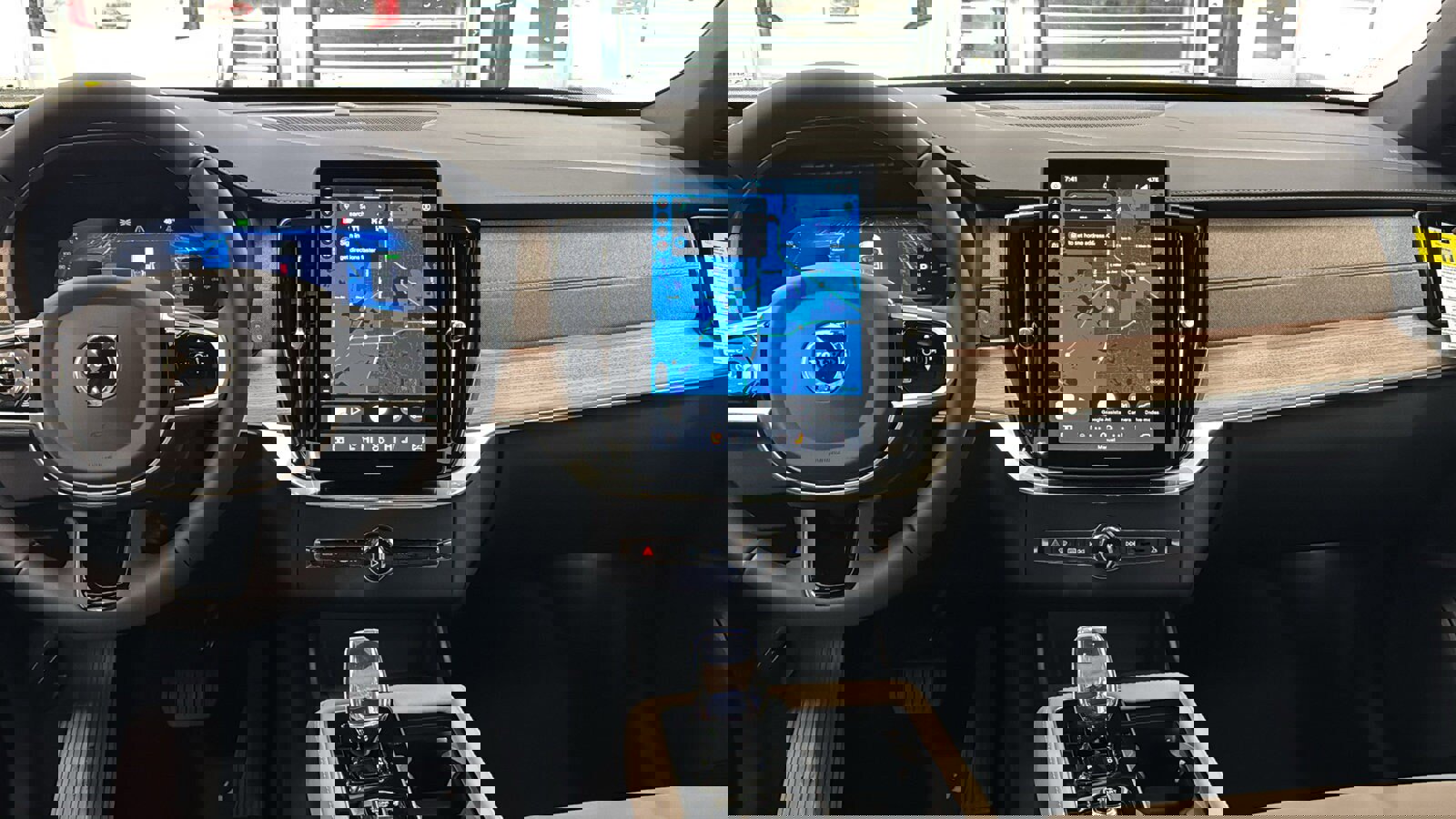 New 2026 Volvo XC90 T8 Plus w/ Protection Package Premier image 11