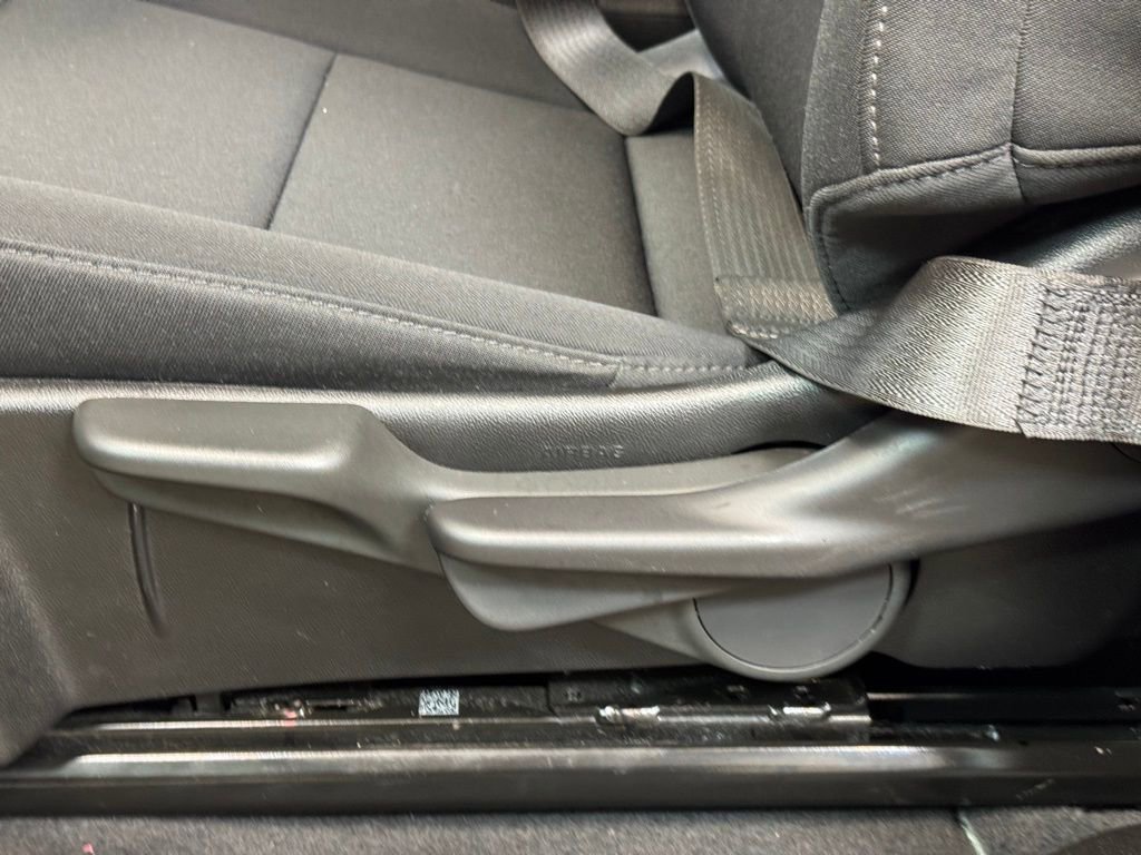 Used 2024 Chevrolet Colorado W/T image 12