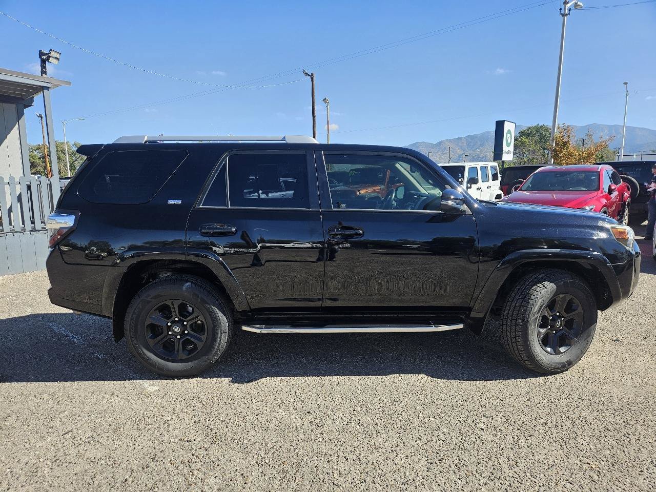 Used 2018 Toyota 4Runner SR5 Premium AWD/4WD image 8