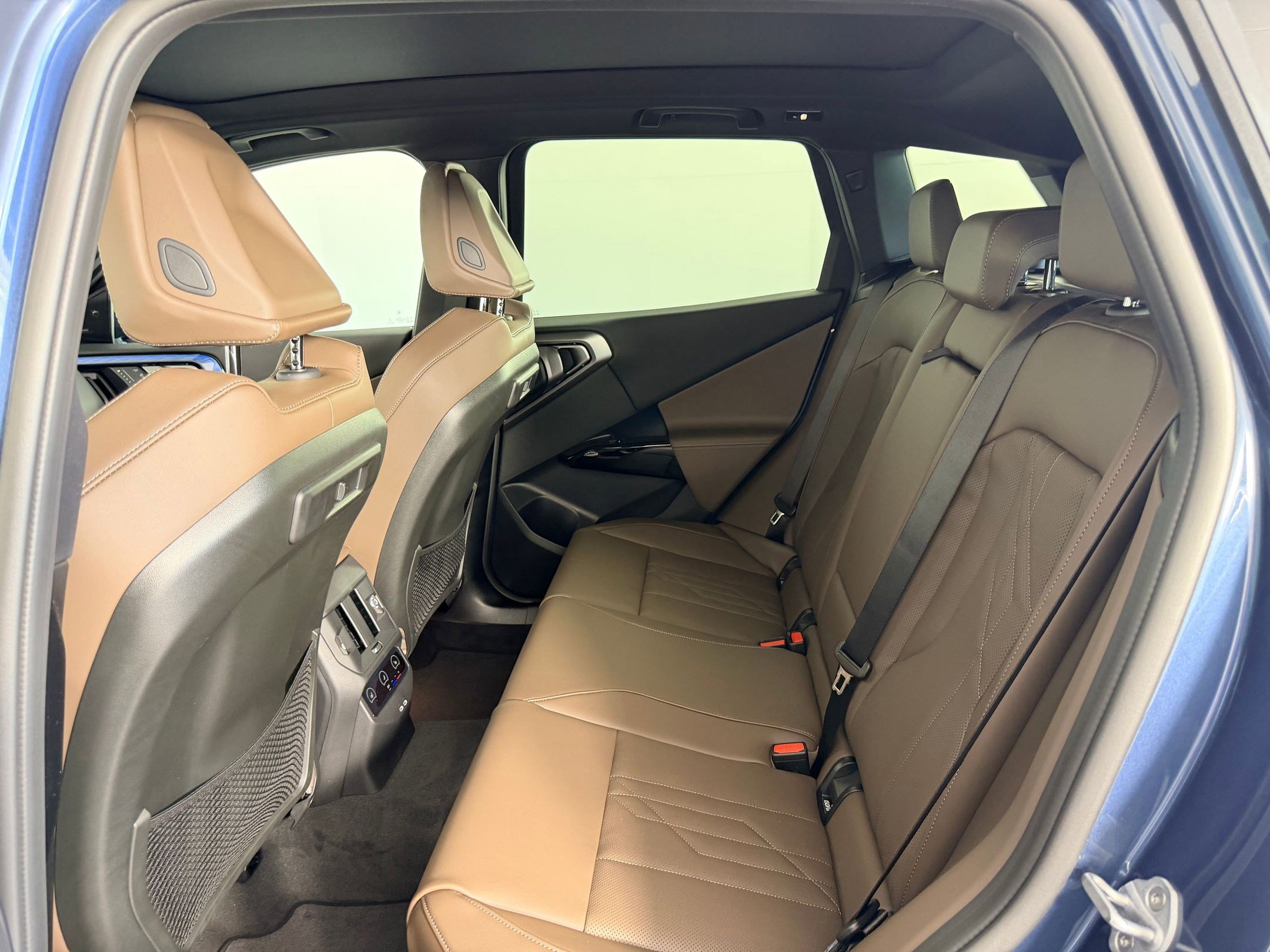 New 2026 BMW X3 xDrive30 w/ Premium Package AWD/4WD image 12