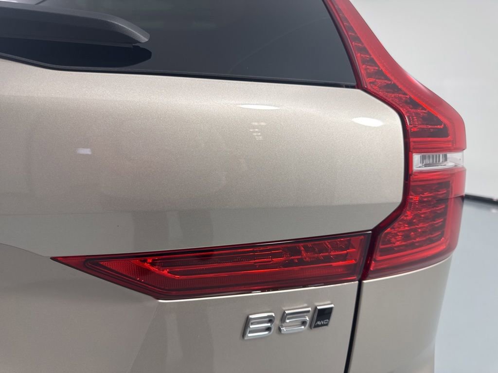 Used 2023 Volvo XC60 B5 Ultimate w/ Climate Package AWD/4WD image 7