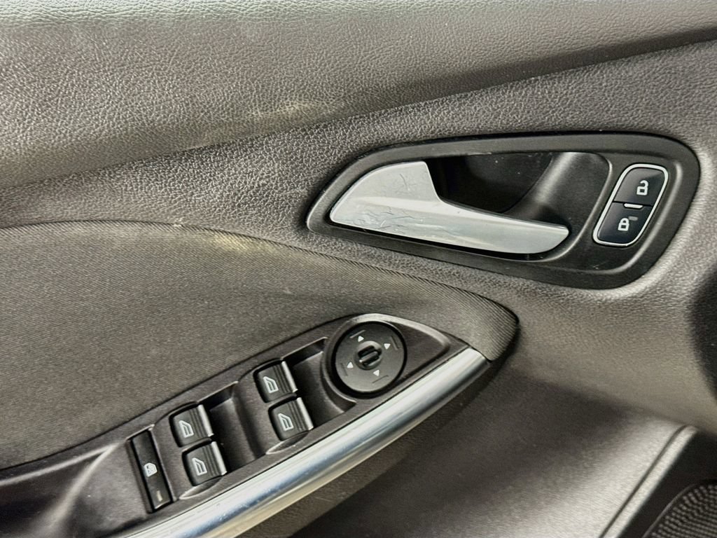 Used 2015 Ford Focus ST FWD image 20