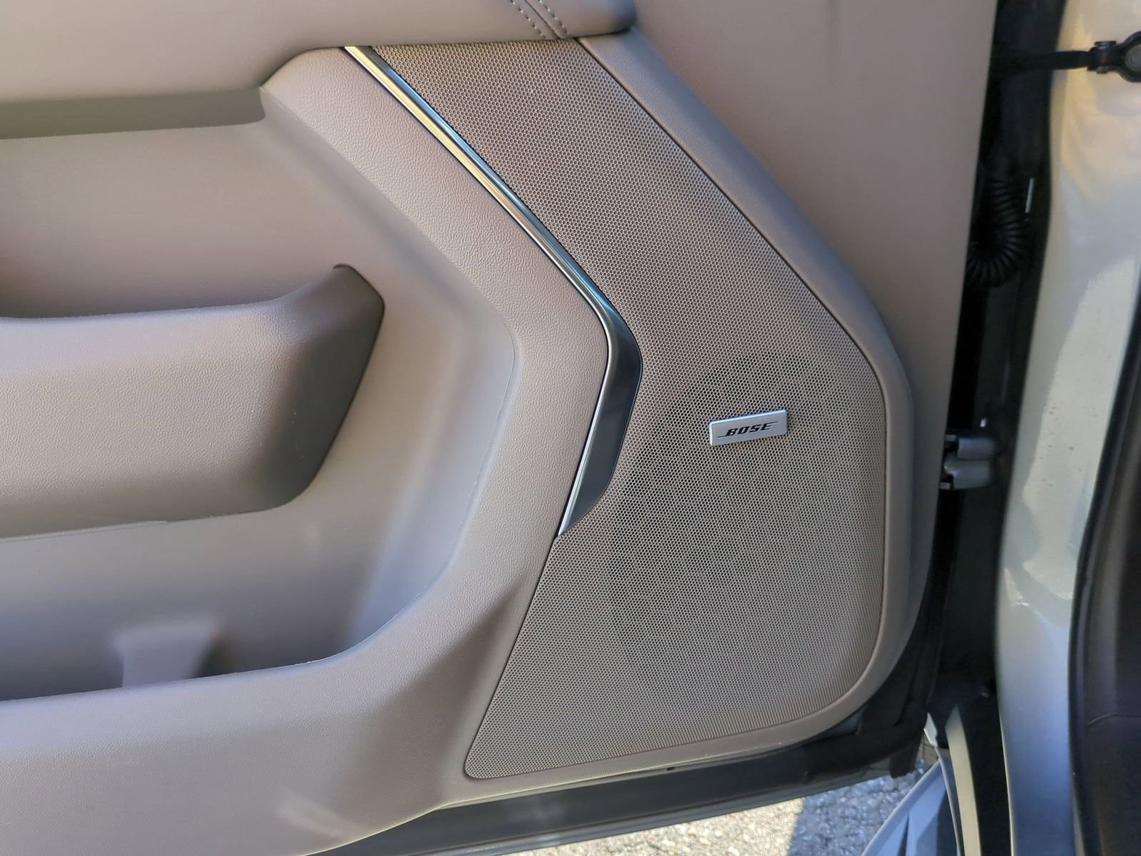 Certified 2025 GMC Yukon XL Elevation image 24