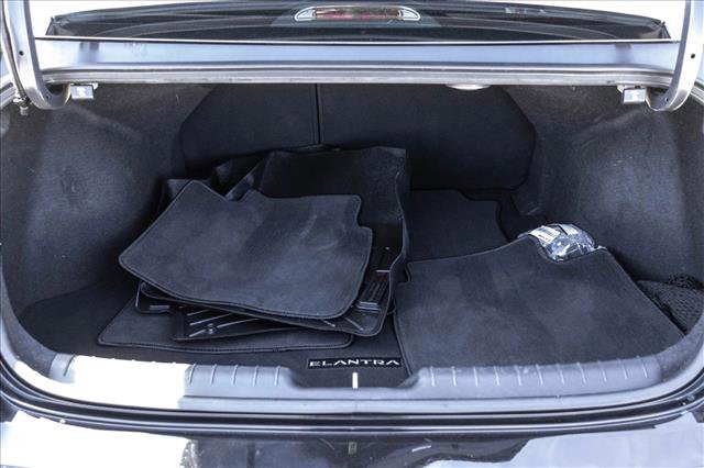 Used 2022 Hyundai Elantra Limited w/ Cargo Package image 23