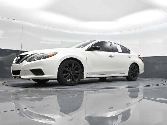 Used 2017 Nissan Altima 2.5 SR w/ Midnight Edition Package FWD image 55