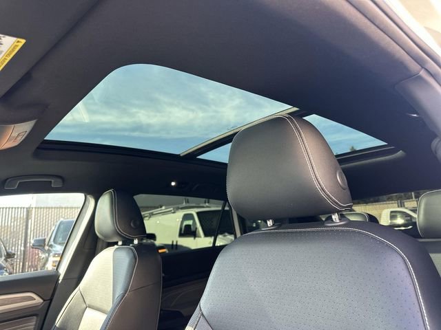 Used 2021 Volkswagen Atlas Cross Sport SE w/ Panoramic Sunroof Package image 17