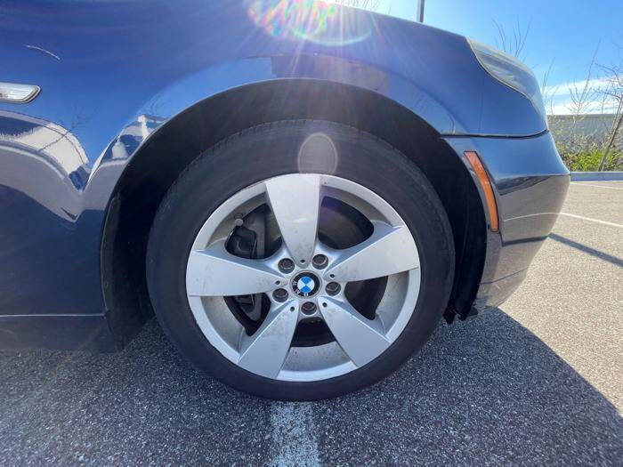 Used 2008 BMW 528xi Sedan AWD/4WD image 18
