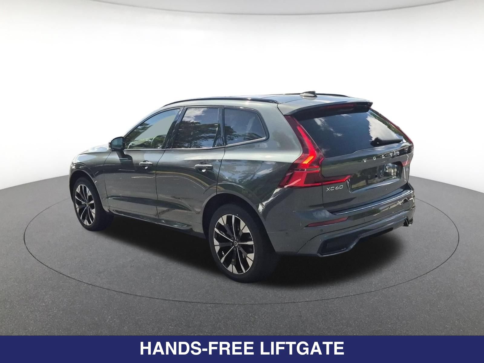 New 2027 Volvo XC60 B5 Ultra AWD/4WD image 9