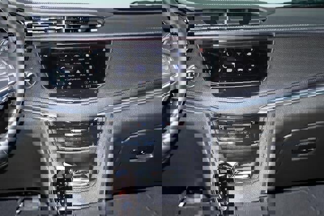 Certified 2024 Cadillac XT5 Luxury image 18