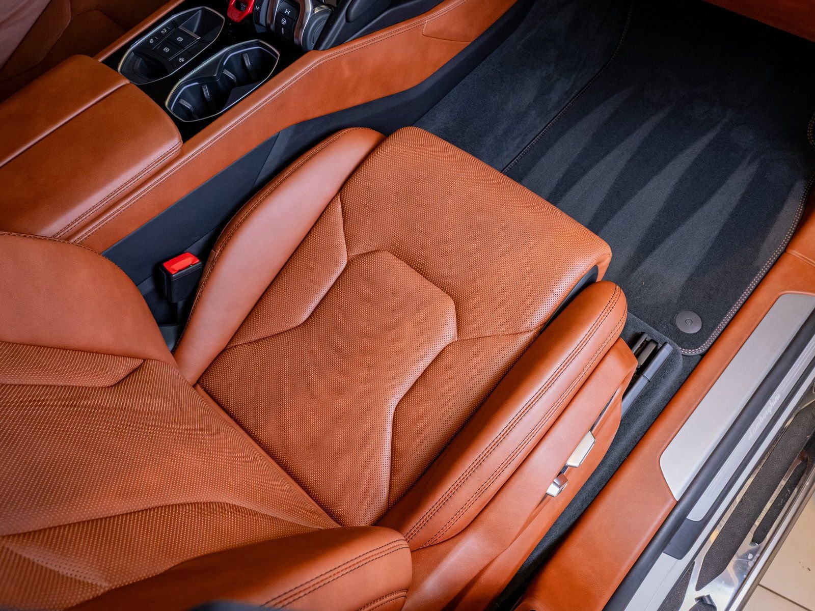 Used 2022 Lamborghini Urus image 20