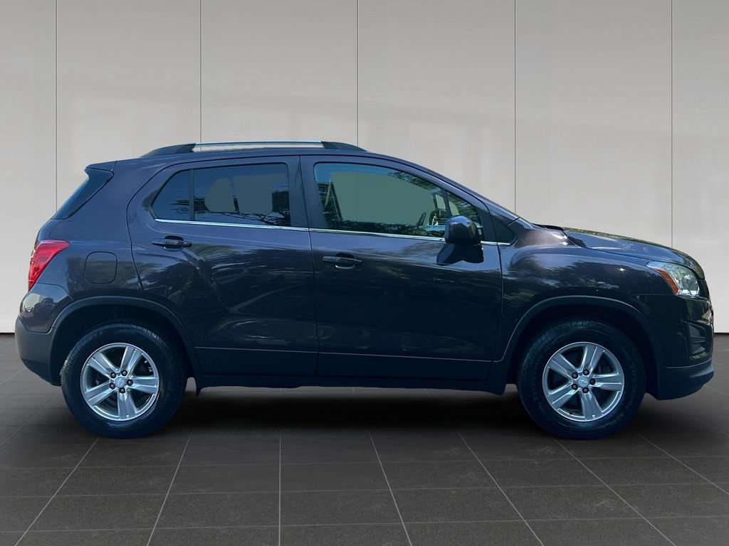 Used 2016 Chevrolet Trax LT w/ LT Convenience Package AWD/4WD image 6