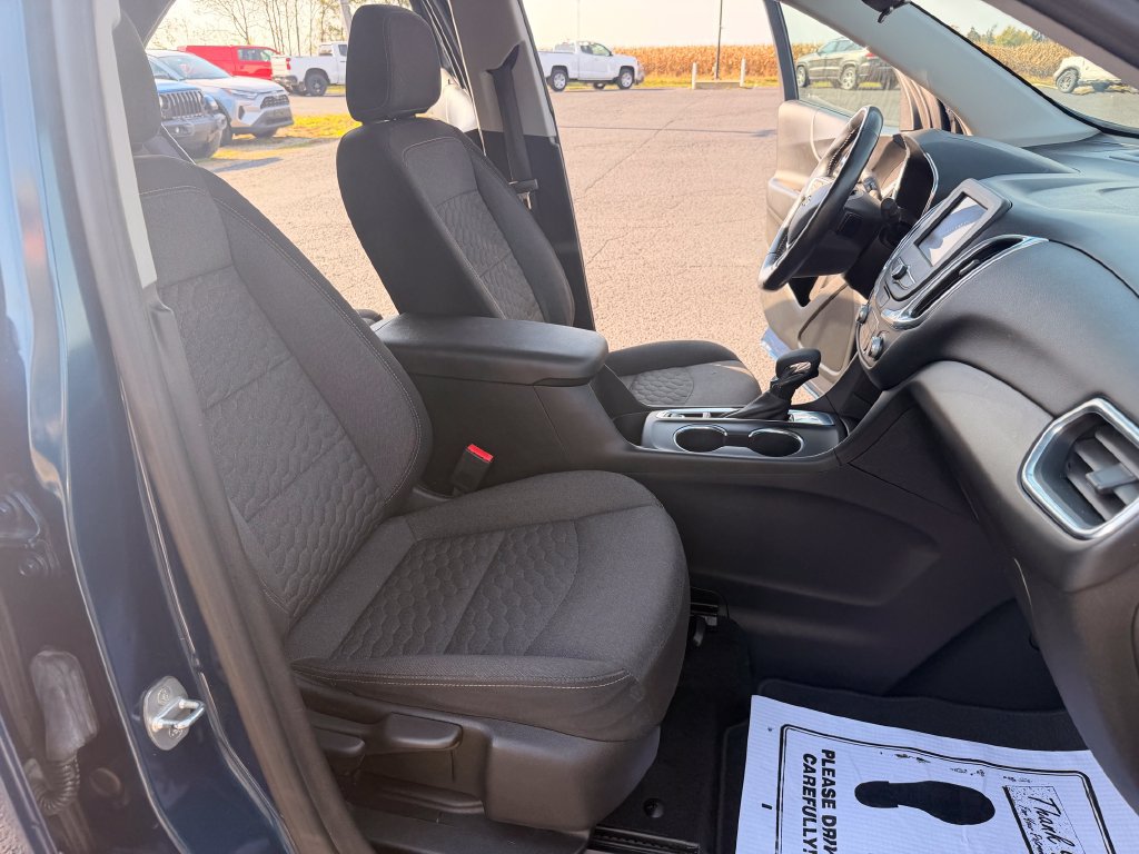 Used 2020 Chevrolet Equinox LT w/ Driver Convenience Package FWD image 34