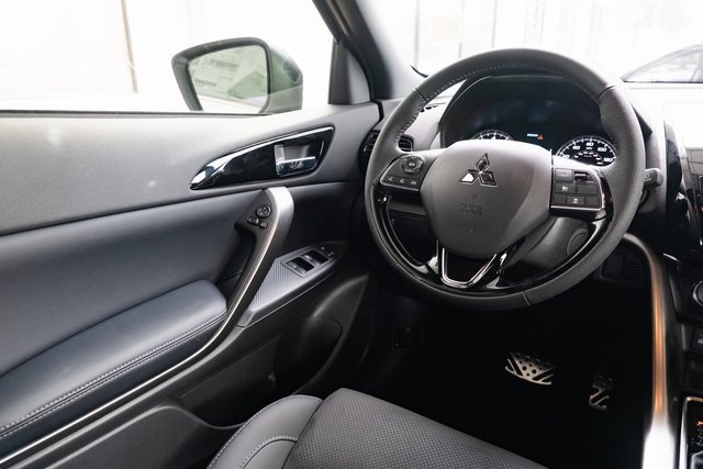 New 2025 Mitsubishi Eclipse Cross Black Edition image 11