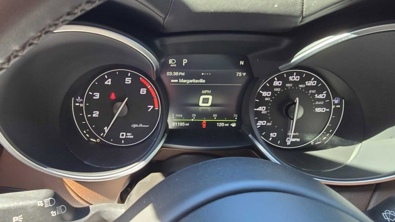 Used 2019 Alfa Romeo Stelvio Ti AWD/4WD image 21