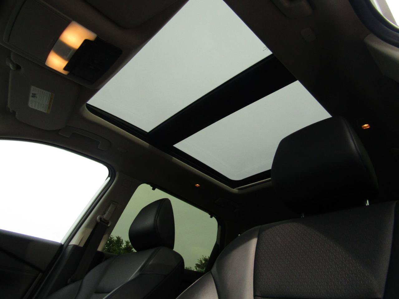 Used 2024 Nissan Rogue SV w/ SV Premium Package AWD/4WD image 13