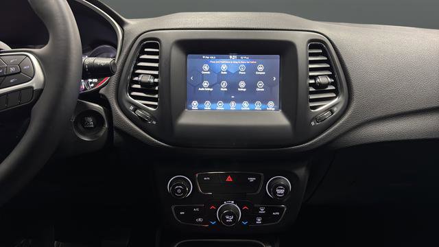 Used 2019 Jeep Compass Latitude w/ Popular Equipment Group image 12