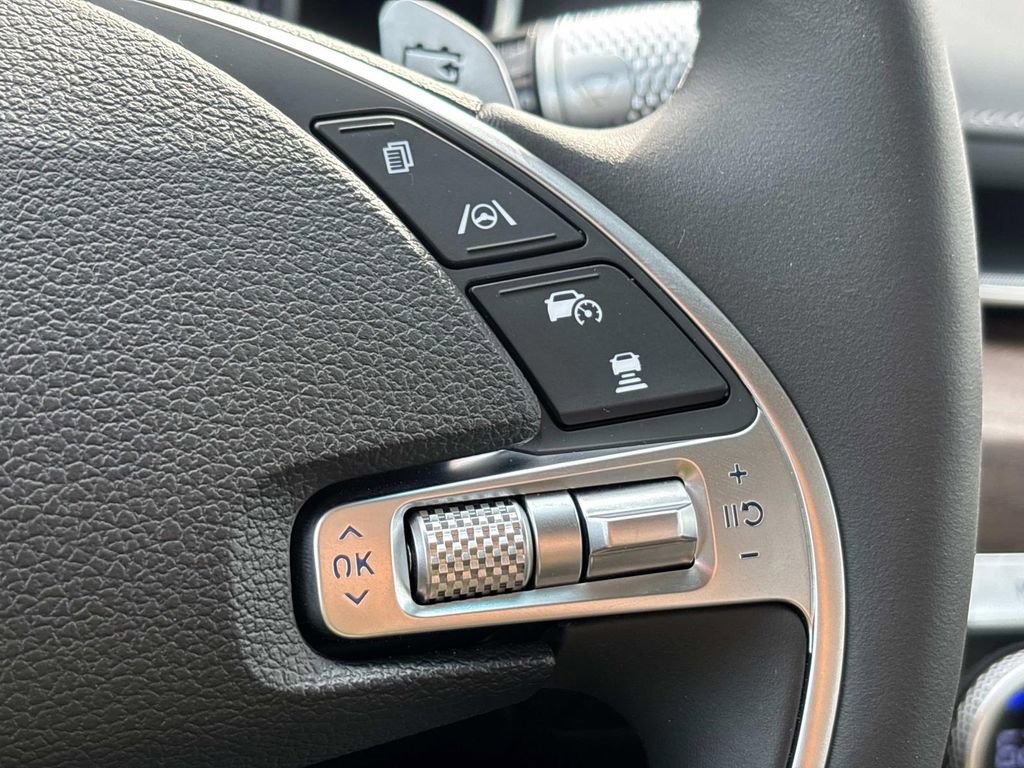 Used 2024 Genesis G80 image 10