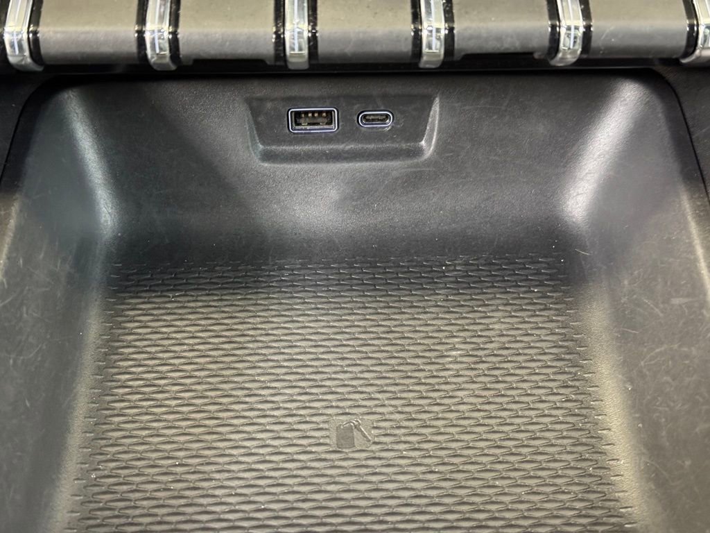 Used 2025 GMC Terrain Elevation image 34