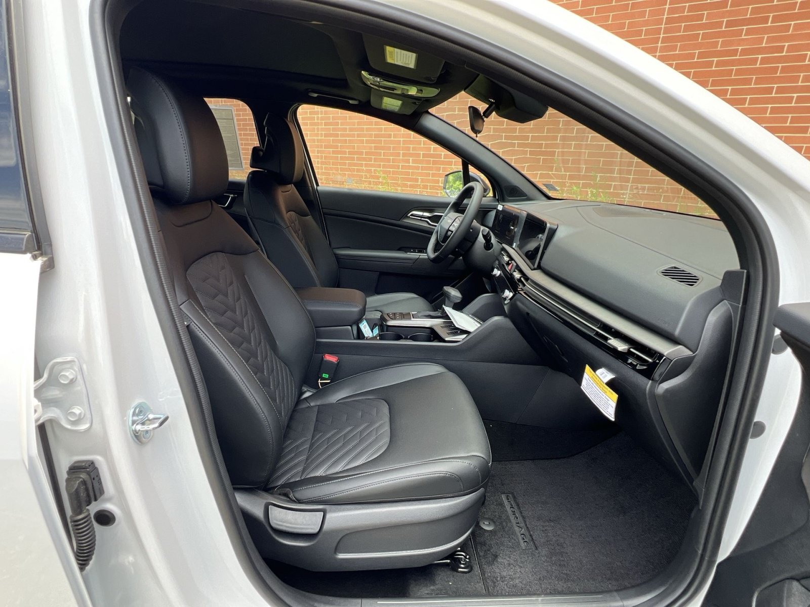New 2026 Kia Sportage X-Line w/ X-Line Premium Package AWD/4WD image 34
