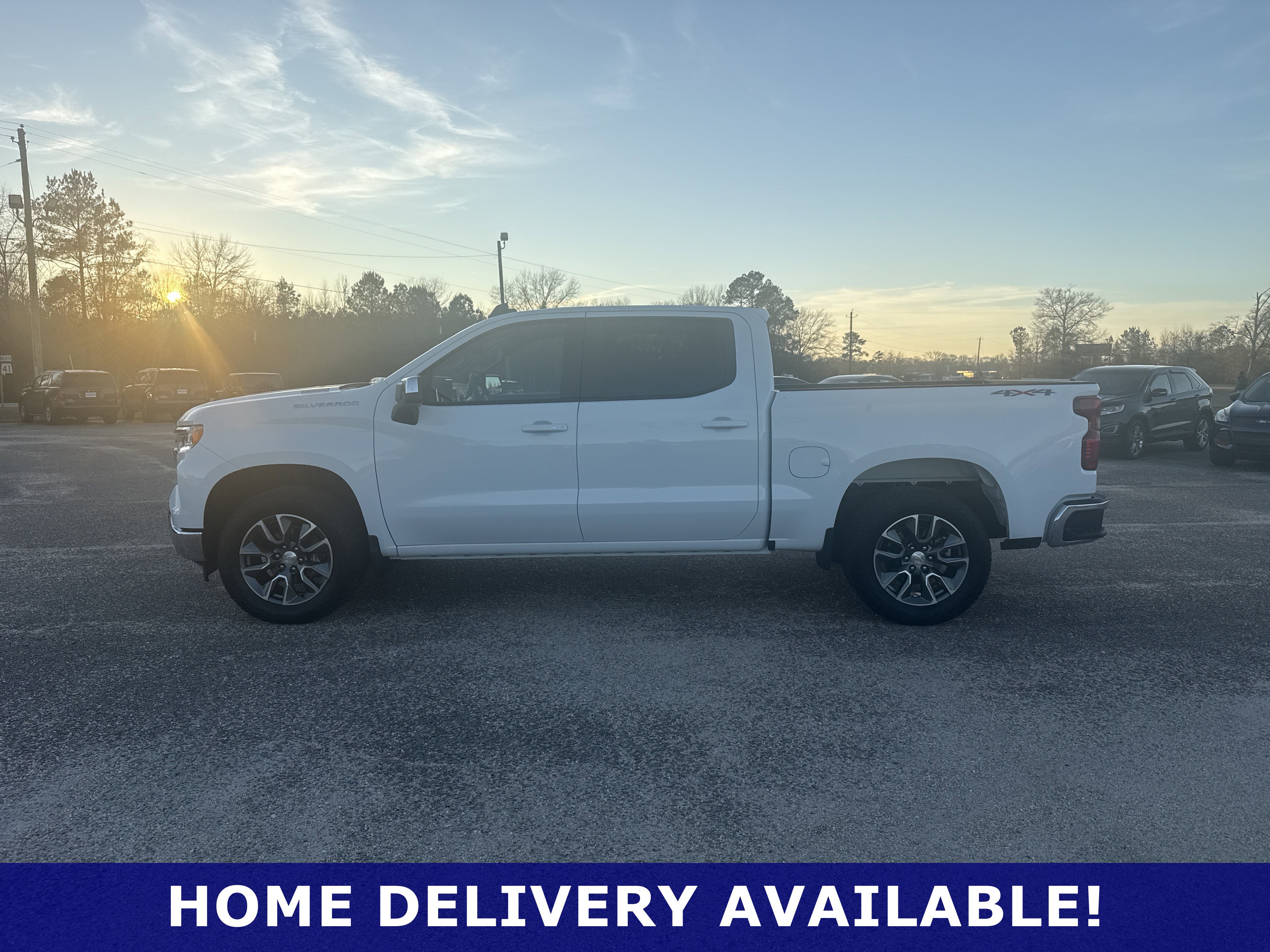 Used 2025 Chevrolet Silverado 1500 LT AWD/4WD image 10
