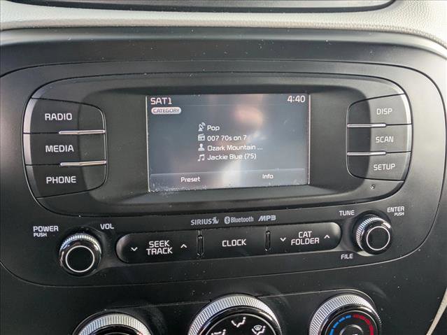Used 2016 Kia Soul + FWD image 12
