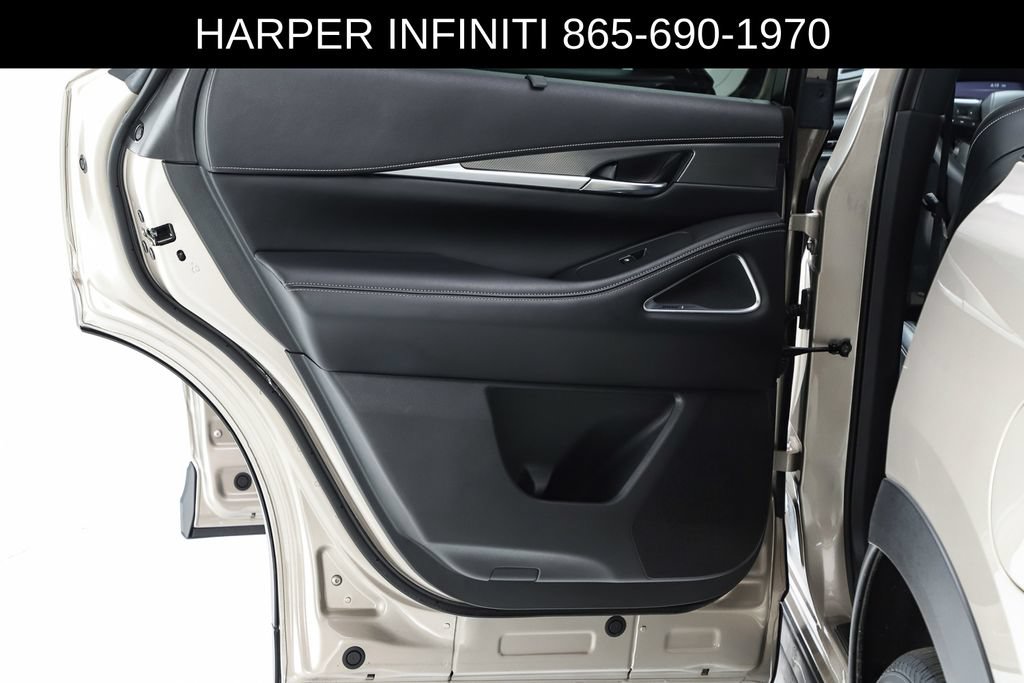 Used 2023 INFINITI QX60 Luxe w/ Vision Package AWD/4WD image 18