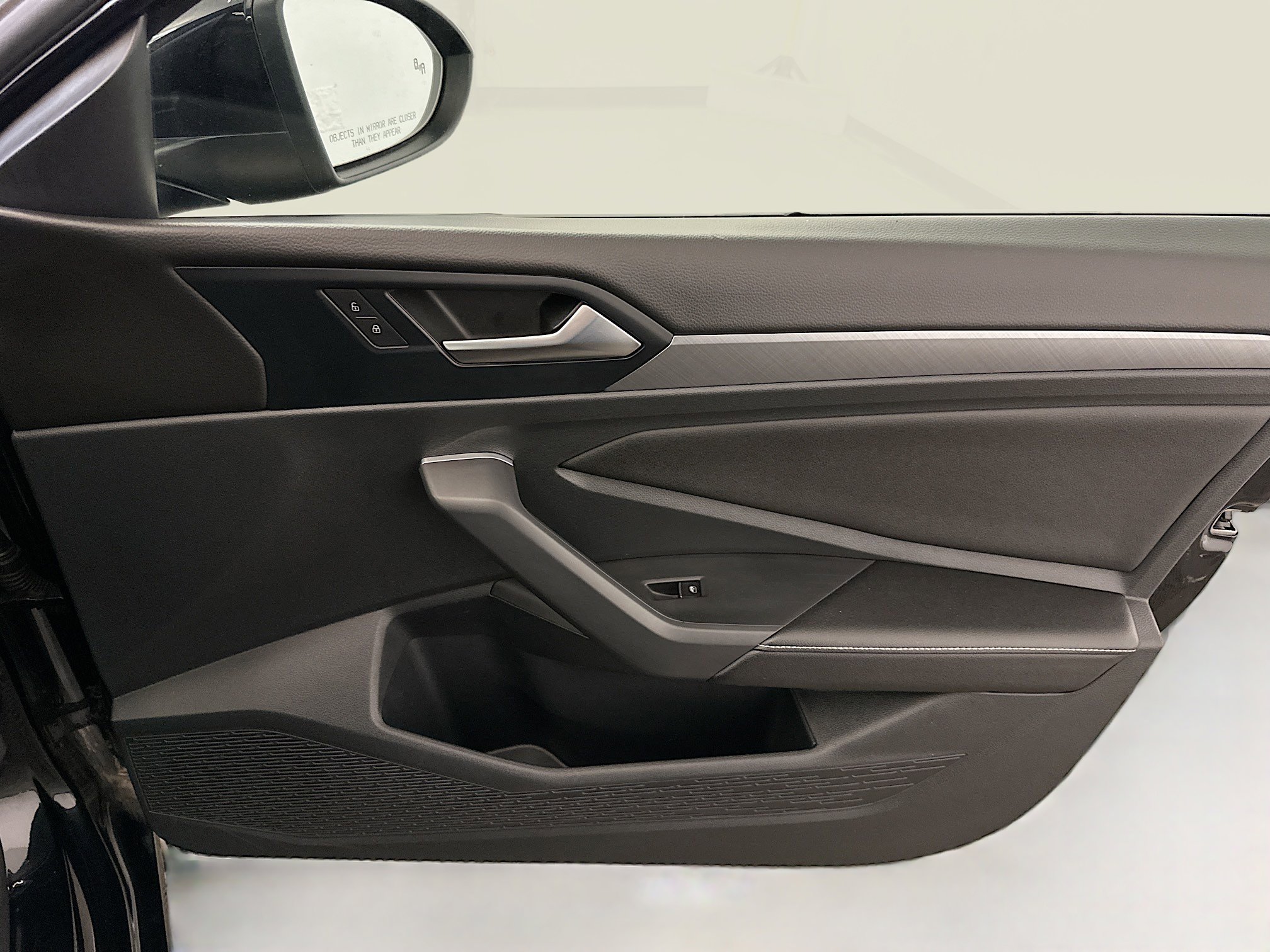 Used 2024 Volkswagen Jetta SE image 32