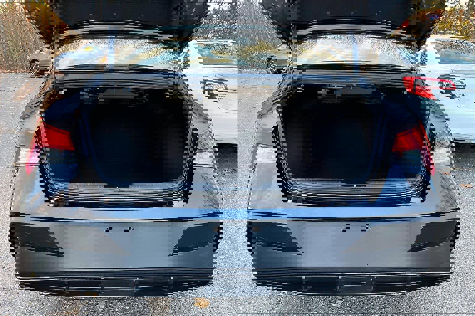 Used 2024 Hyundai Elantra SEL image 28