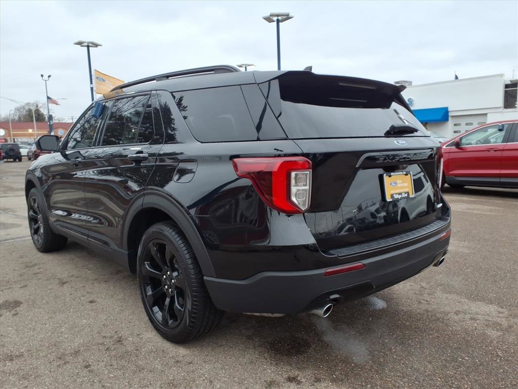 Certified 2023 Ford Explorer ST-Line image 9