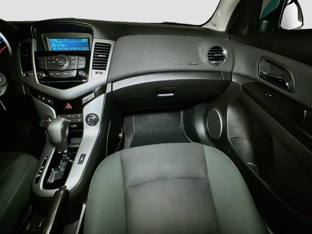 Used 2012 Chevrolet Cruze LT FWD image 29