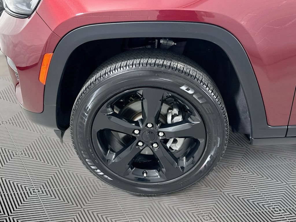 Used 2023 Jeep Grand Cherokee Altitude RWD image 25