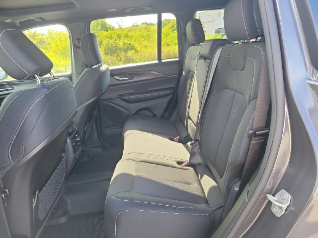 Certified 2024 Jeep Grand Cherokee Laredo X w/ Luxury Tech Group I AWD/4WD image 26