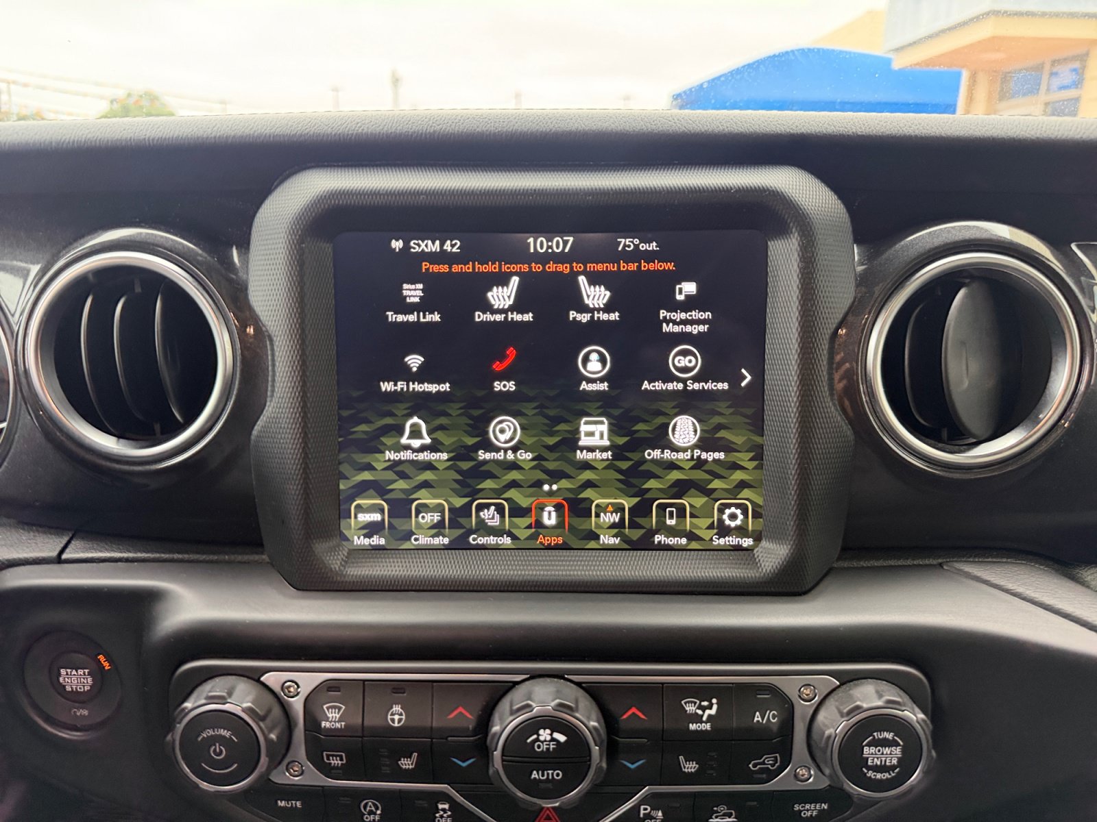 Used 2022 Jeep Wrangler Unlimited Sahara AWD/4WD image 21