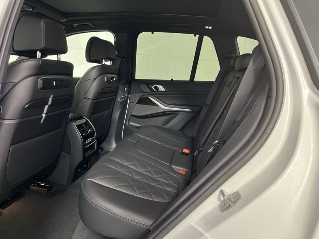 New 2026 BMW X5 xDrive40i AWD/4WD image 19