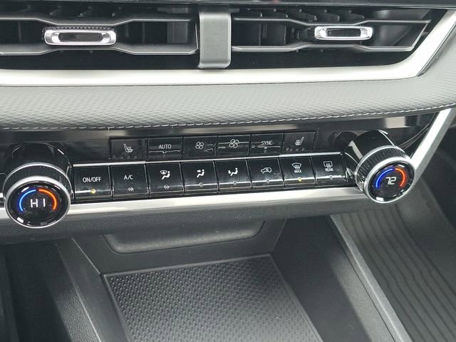 New 2026 Chevrolet Equinox LT w/ Convenience Package II image 32