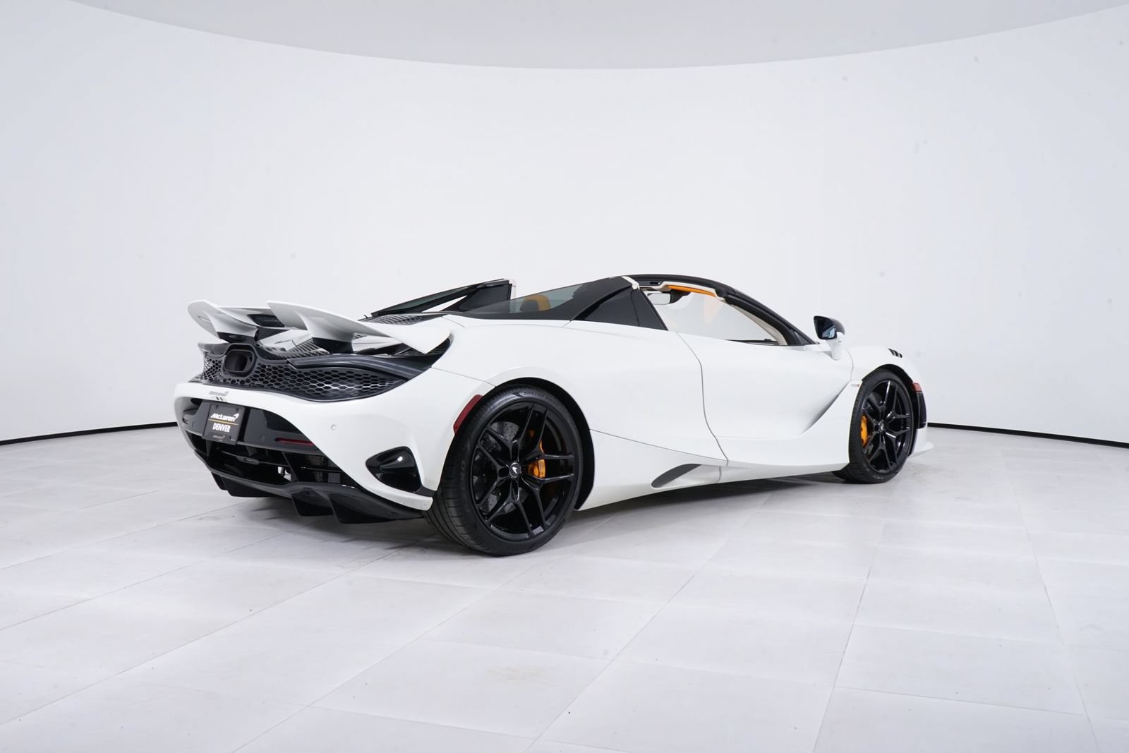 Used 2024 McLaren 750S Spider RWD image 7