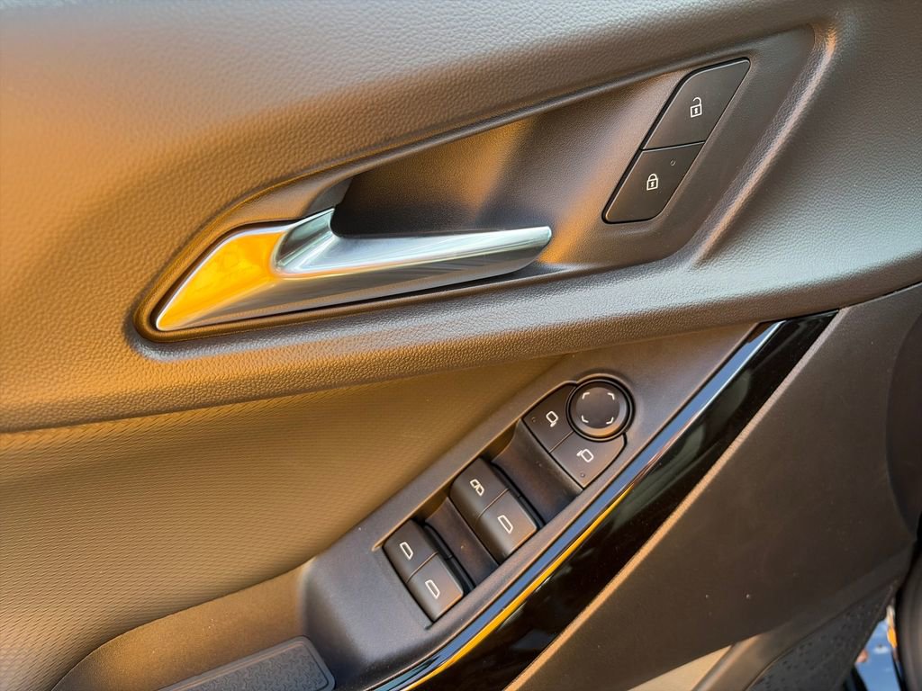 New 2026 Chevrolet Equinox LT FWD image 16