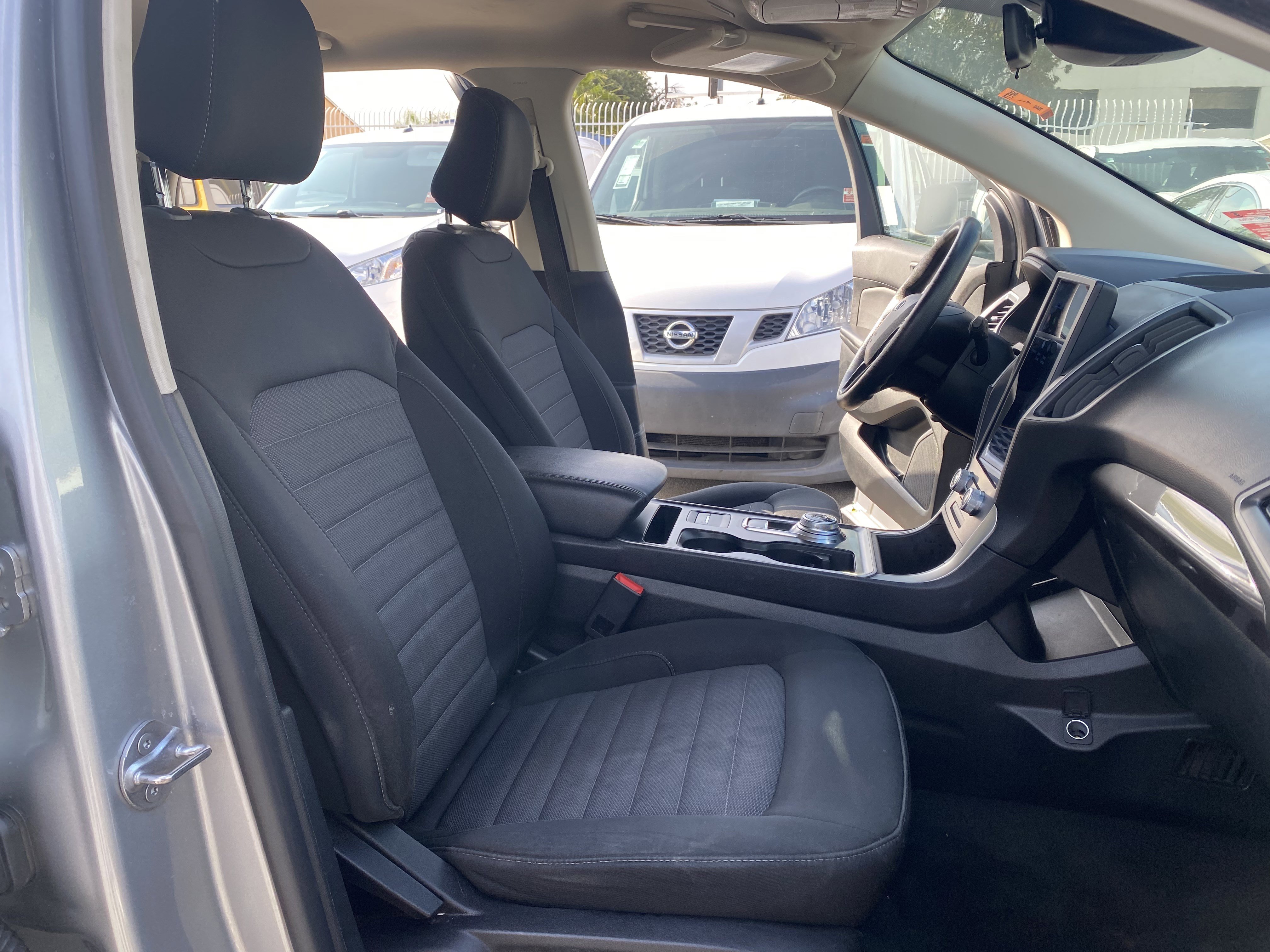 Used 2023 Ford Edge SE image 23