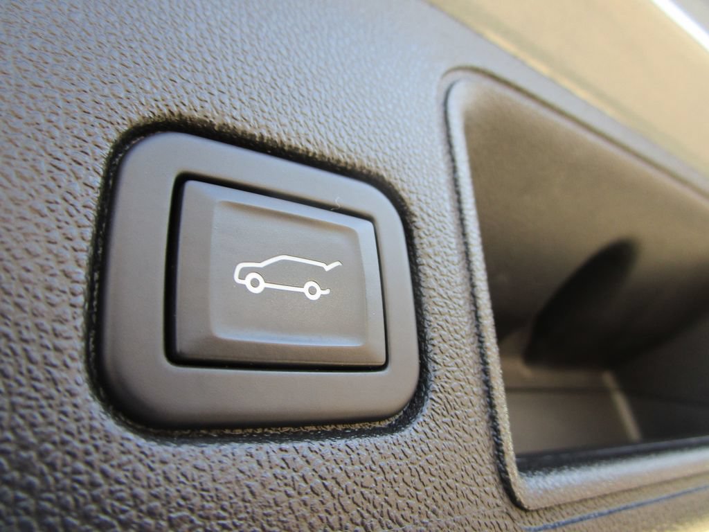 Used 2024 GMC Terrain AT4 AWD/4WD image 18