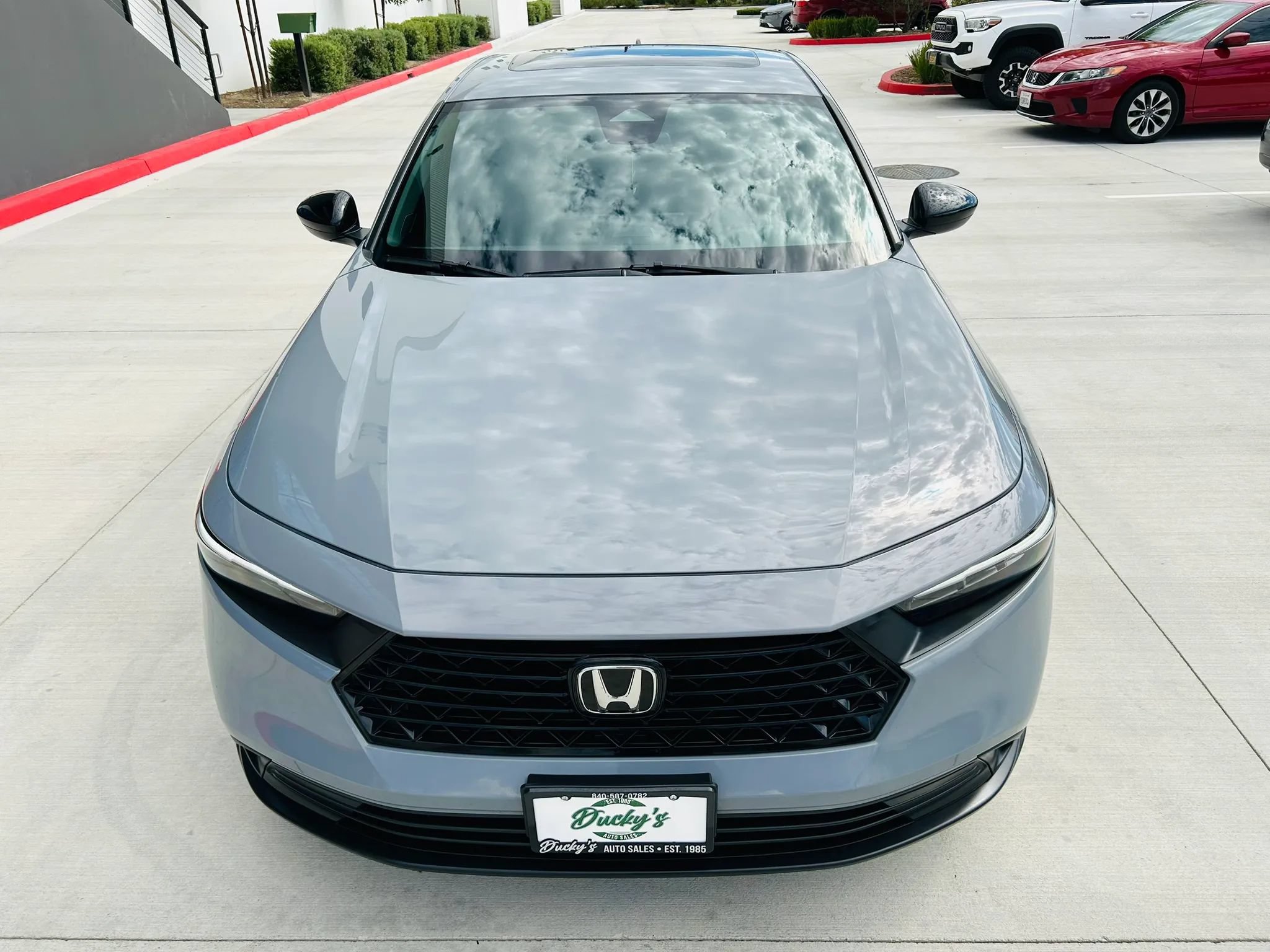 Used 2025 Honda Accord Sport image 3