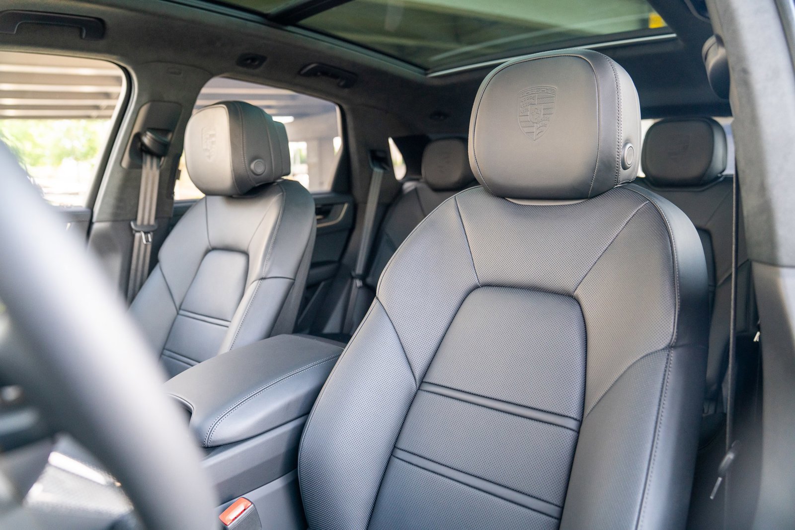 New 2025 Porsche Cayenne Turbo image 5