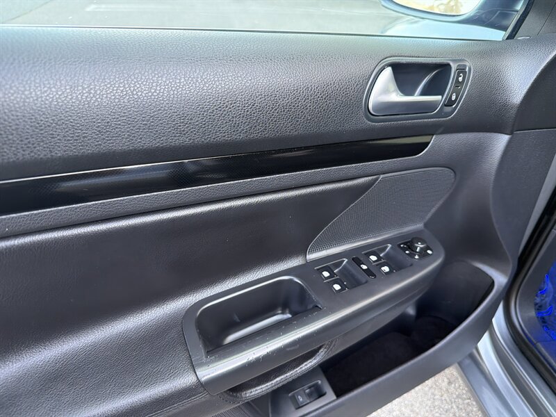 Used 2012 Volkswagen Jetta S FWD image 20