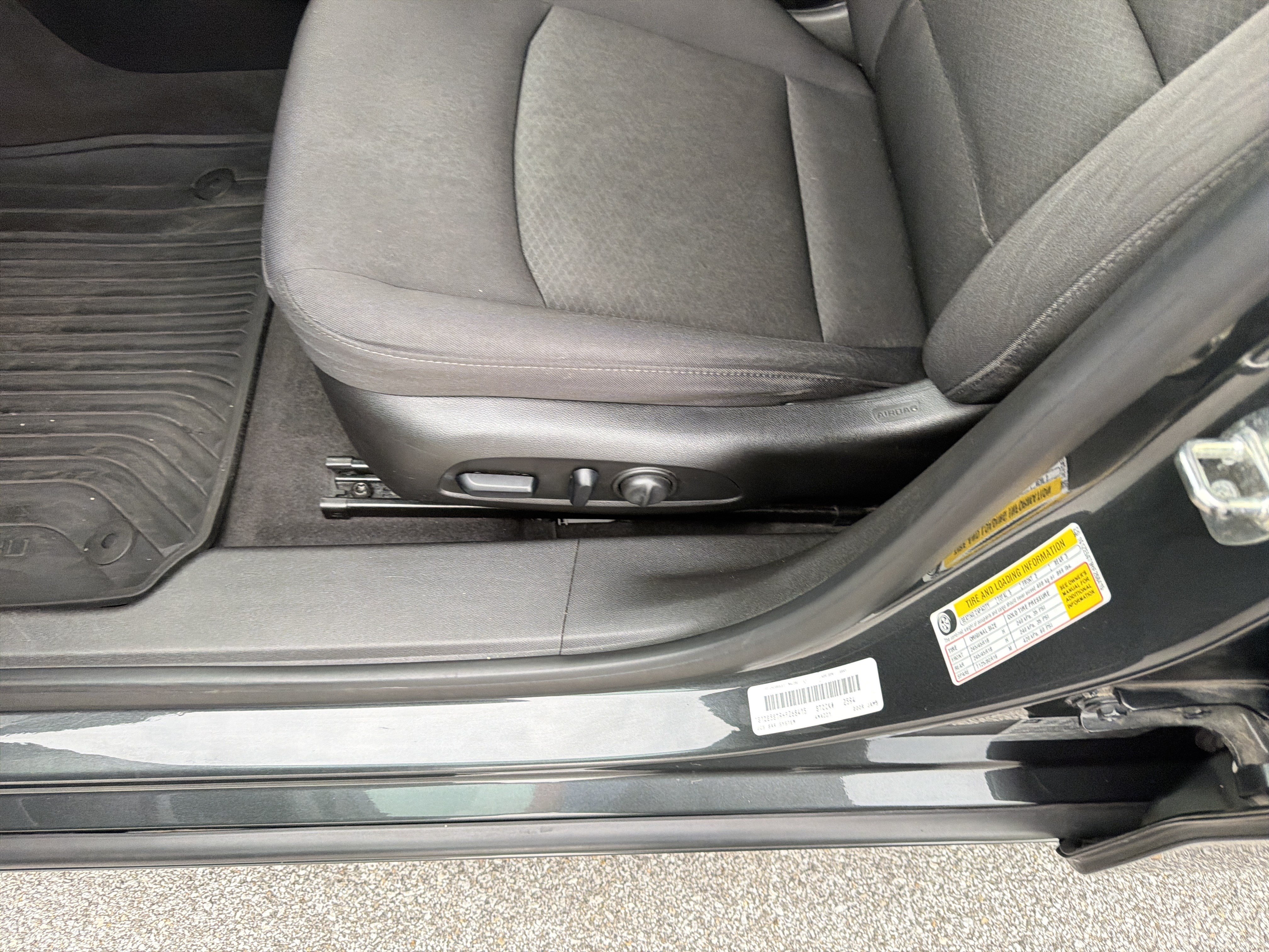 Used 2017 Chevrolet Malibu LT FWD image 23