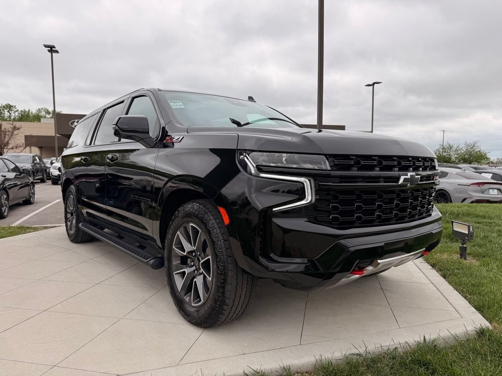 Used 2024 Chevrolet Suburban Z71 w/ Off-Road Capability Package AWD/4WD image 10