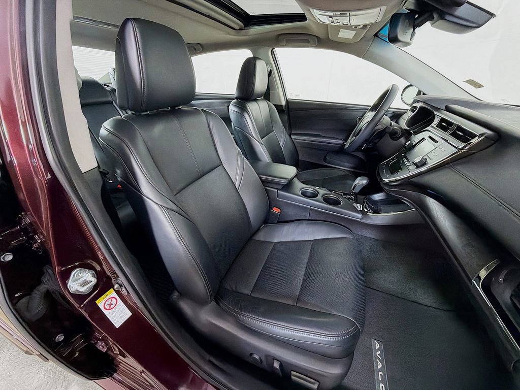 Used 2018 Toyota Avalon Limited w/ Carpet Mat Package FWD image 26